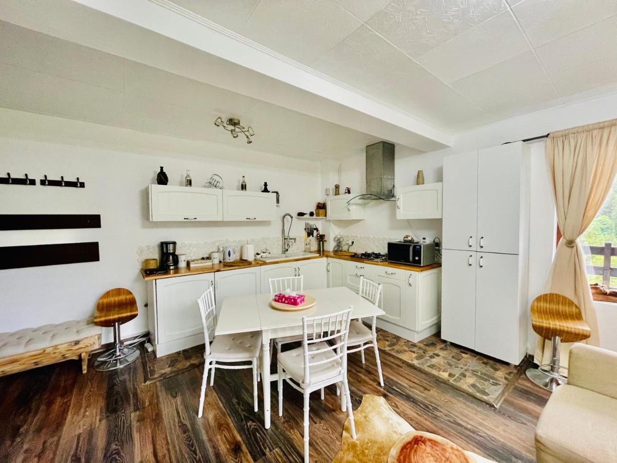 Delux Apartment Предял Екстер'єр фото